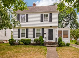 15607 Munn Rd, Cleveland, OH 44111