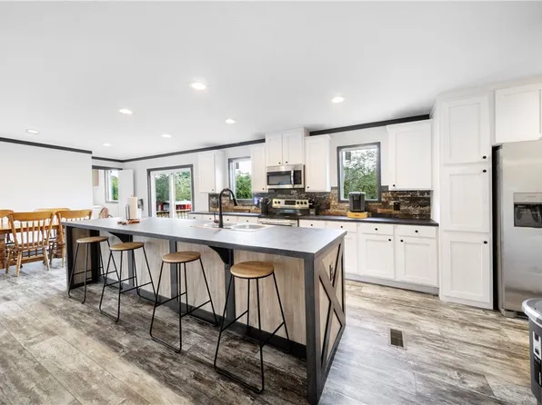 54 Woody Acres Dr, Opelika, AL 36874