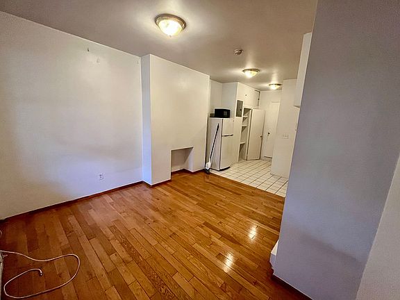 2nd image of 95 Orchard St APT 3A