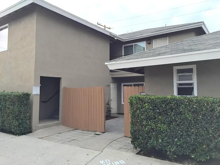 15551 Boleyn Cir #B — Photo 24