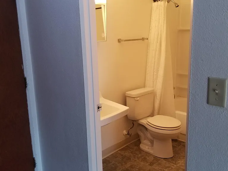 240 2nd Ave NE #9 — Photo 6
