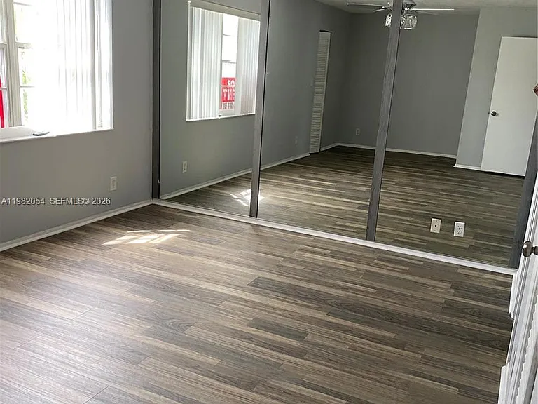 802 NE 26th Ave #802 — Photo 6