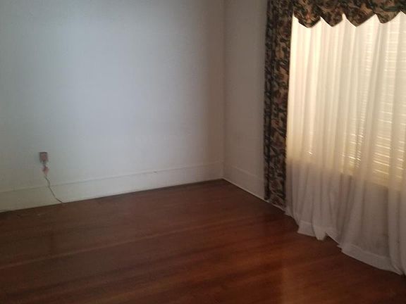 2nd image of 482 E Wood Ave