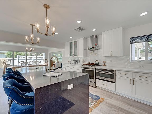 5th image of 1284 SW 1st Avenue