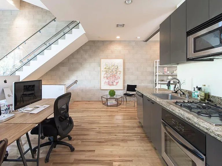 717 N Highland Ave #9 — Photo 6