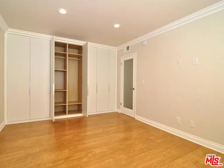 5354 Lindley Ave #301 — Photo 15