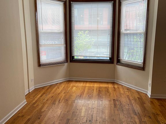 3rd image of 2525 N Lincoln Ave #4