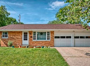 1404 E Fairlawn Dr, Urbana, IL 61801