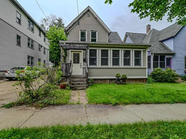 928 Emerald St, Madison, WI 53715