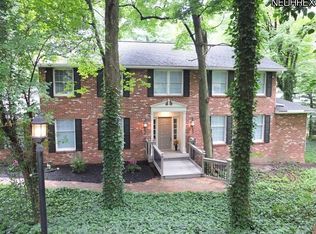 5243 Dungannon Cir NW, Canton, OH 44720