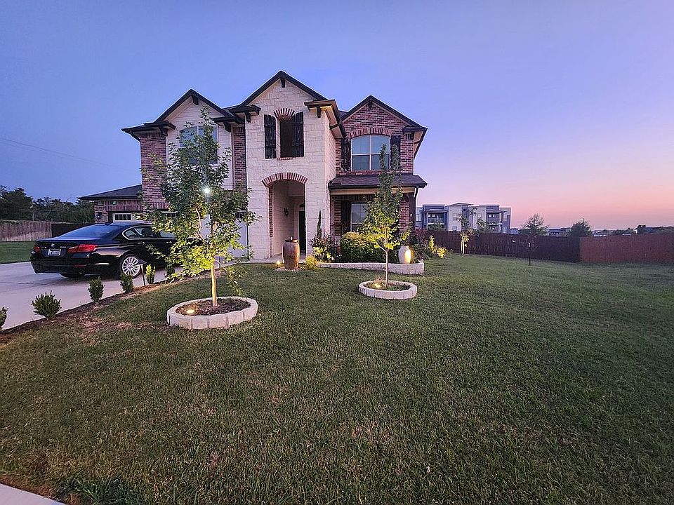 1st image of 2614 Bargello St
