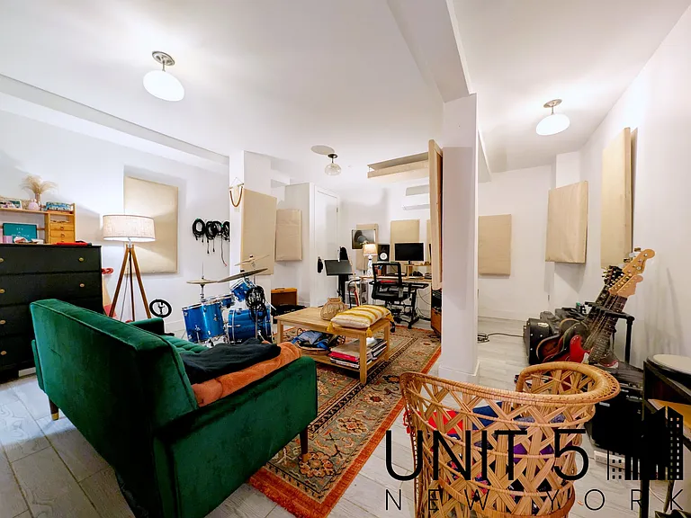 1116 Halsey St #2A — Photo 9