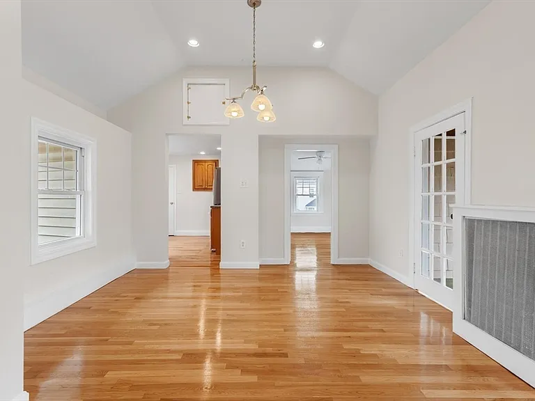 1088 Main St #1088 — Photo 4