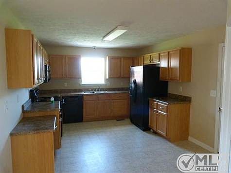 5th image of 1028 Auldridge Dr