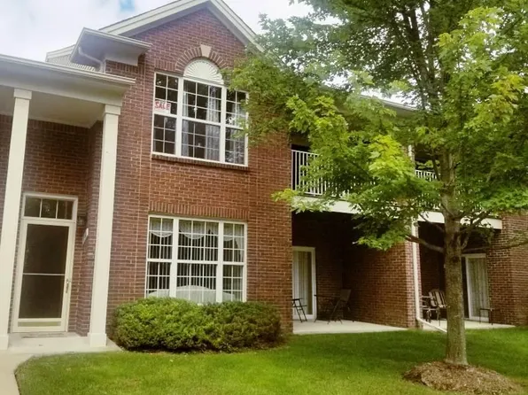 1723 Deepwood Cir #1, Rochester, MI 48307