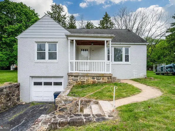 1034 Butter Ln, Reading, PA 19606