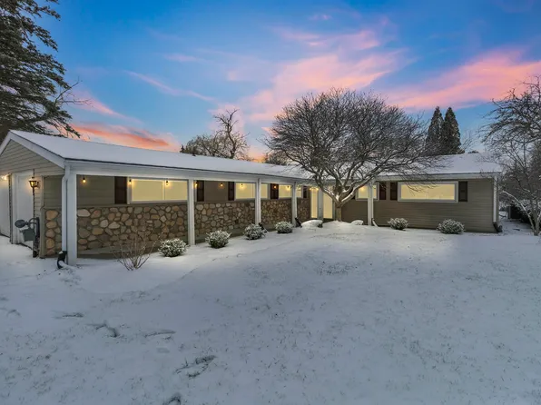 7600 32 Mile Rd, Washington, MI 48095