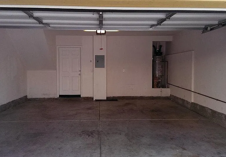 1429 Ledgestone Ln — Photo 21