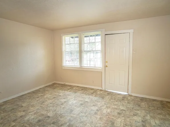 (undisclosed Address), New Haven, CT 06511