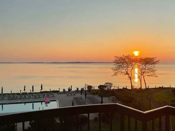 3 Seal Harbor Rd APT 344, Winthrop, MA 02152