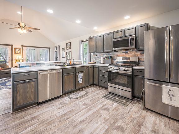 4th image of 5311 Pointview Dr