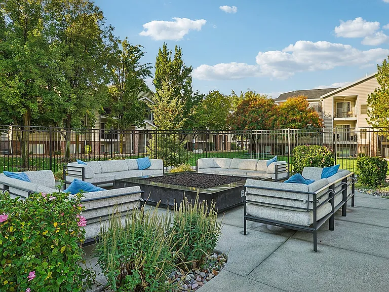 Fire Pit Lounge