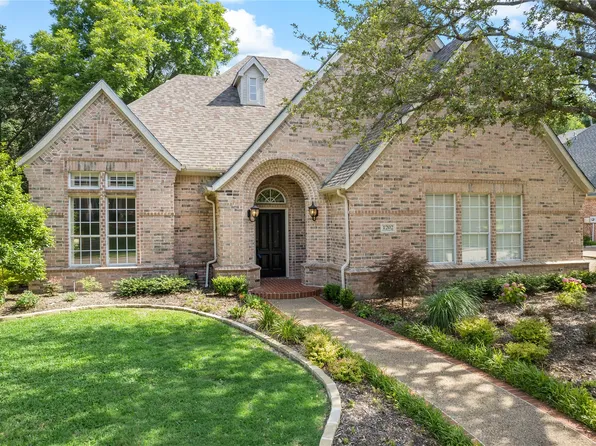 1202 Creekwood Dr, Garland, TX 75044