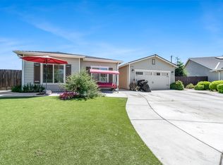 2546 N Fulgham Ct, Visalia, CA