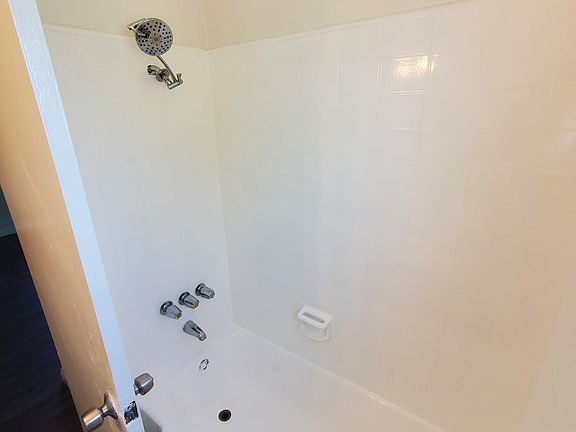 2nd image of 4050 W El Segundo Blvd #19A