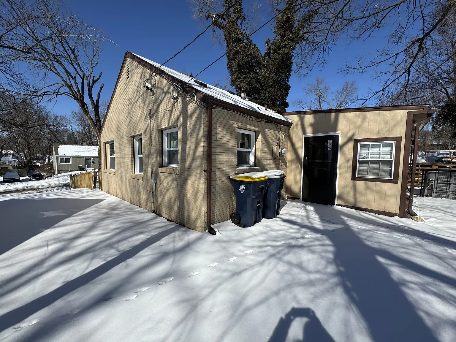 6729 Bellefontaine Avenue - 1 — Photo 3