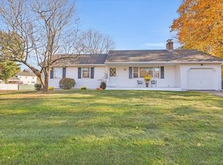 15 Whitehall Dr, East Hartford, CT 06118