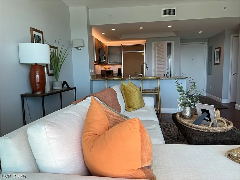 322 Karen Ave #805 — Photo 11