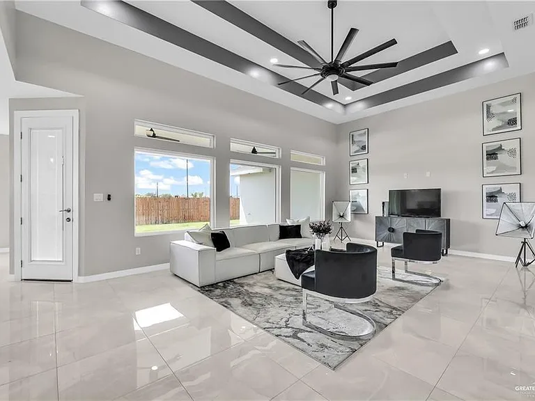 2805 Ulex Ave — Photo 6