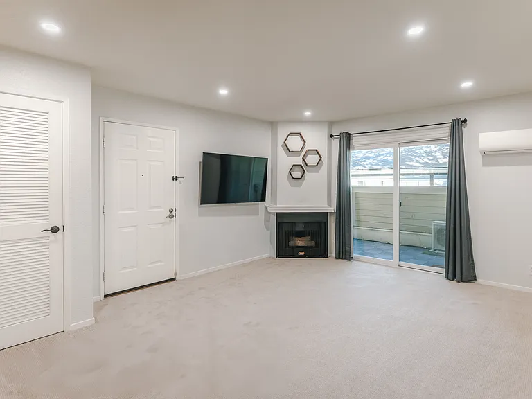 2766 Somerset Park Cir — Photo 6