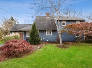 15 Fairfield Rd, West Hartford, CT 06117