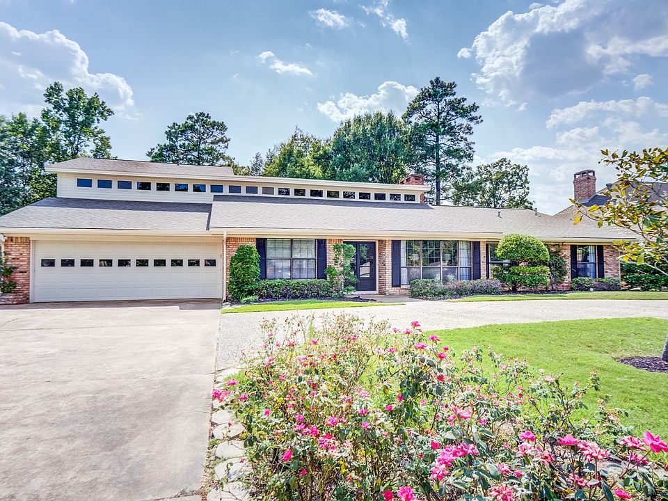 1st image of 205 Muirfield Dr