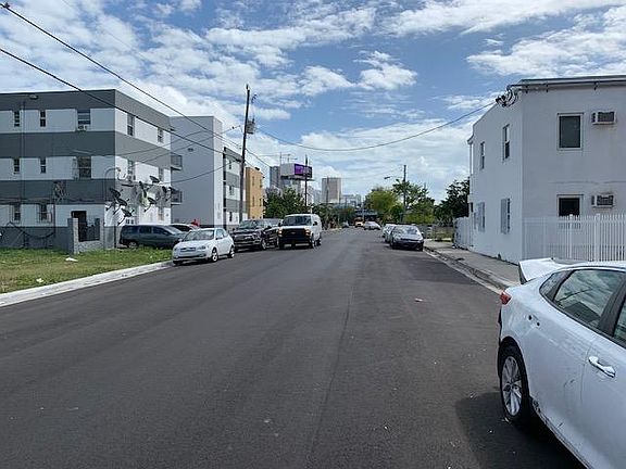 2nd image of 1540 NW 1st Pl APT 3