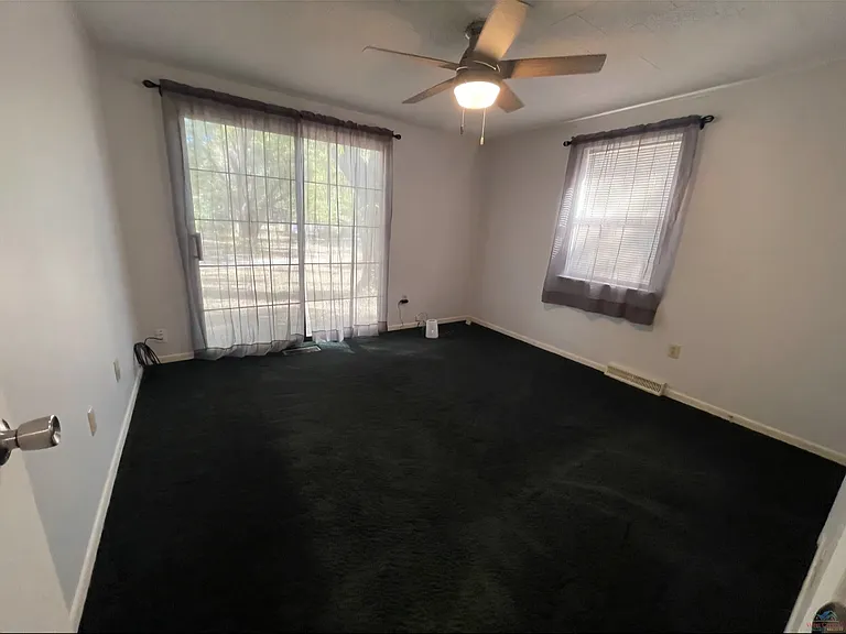 44 Circle Dr — Photo 15