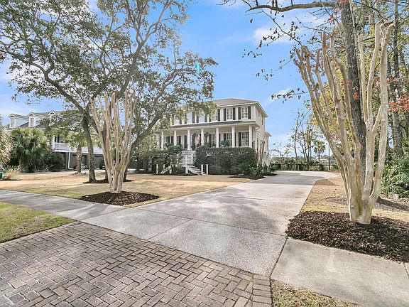 2nd image of 2805 Parkers Landing Rd