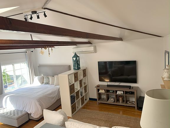 4th image of 4126 Tivoli Ave #2