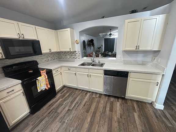 4th image of 1313 Heather Lake Dr