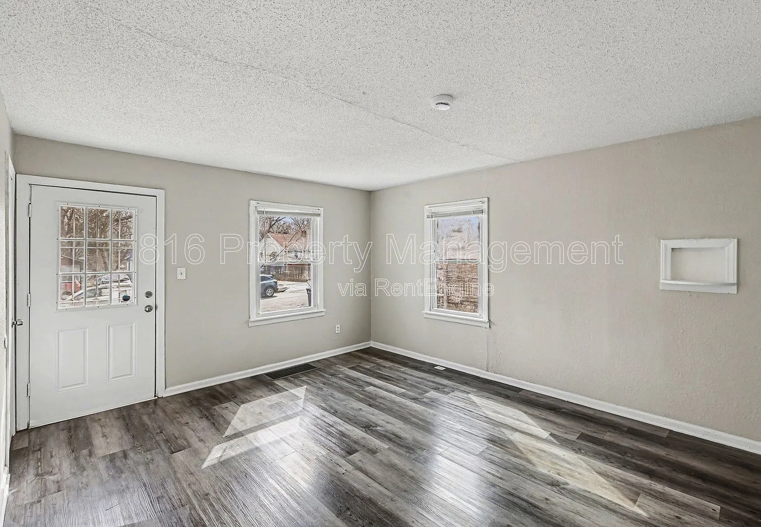 2 bed, 1.0 bath, 810 sqft, $1,200 — Photo 3
