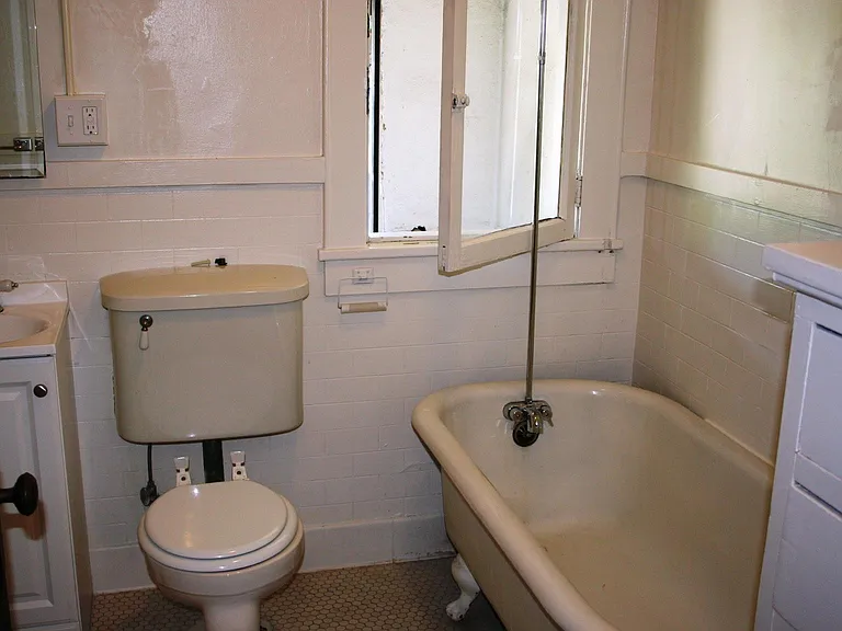 1125 N Marion St #14 — Photo 6