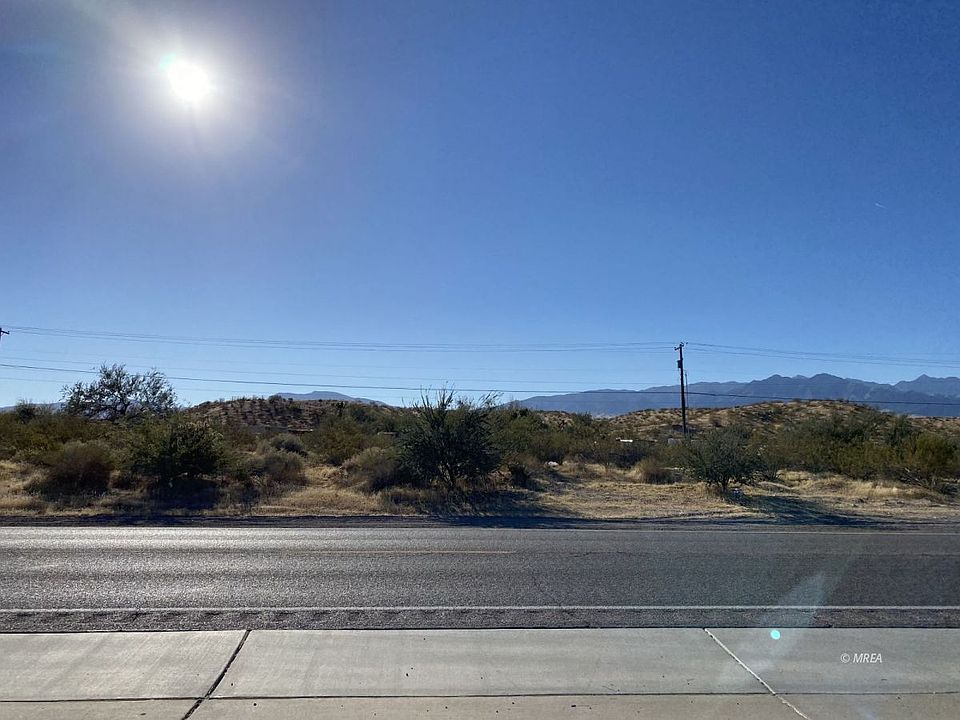 2nd image of 810 E Riverside Rd