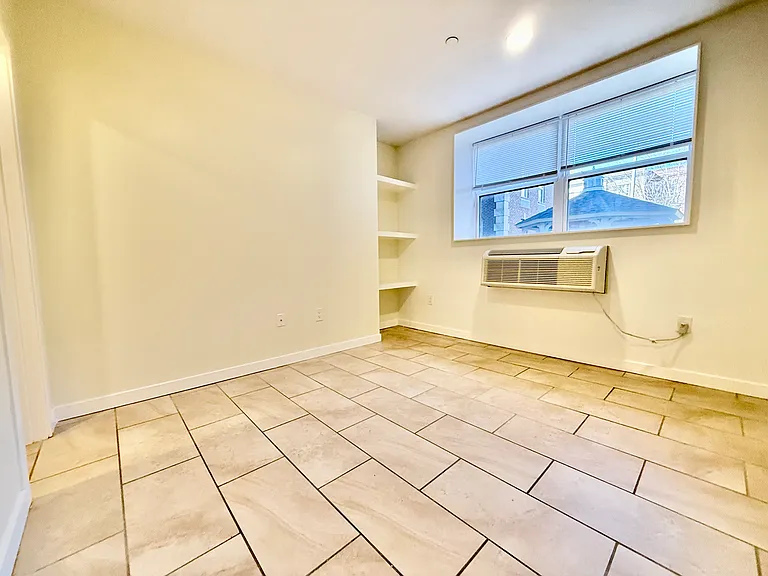 249 S 49th St #1O7 — Photo 7