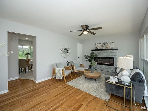 4th image of 268 Floralea Pl