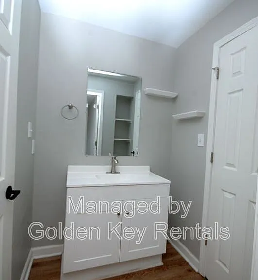 315 E Walnut St #2F — Photo 8