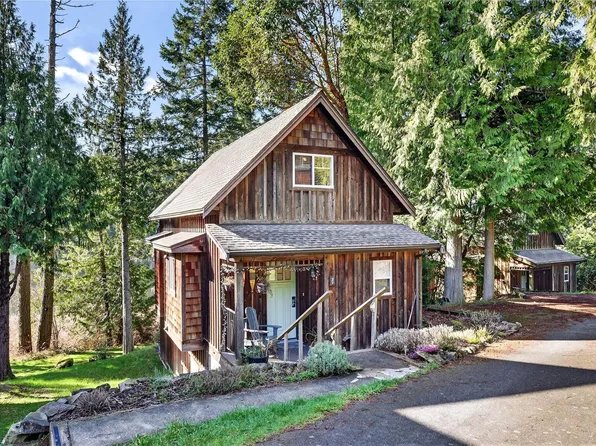 315 Robinson Rd #37, Saltspring Island, BC V8K 1P7