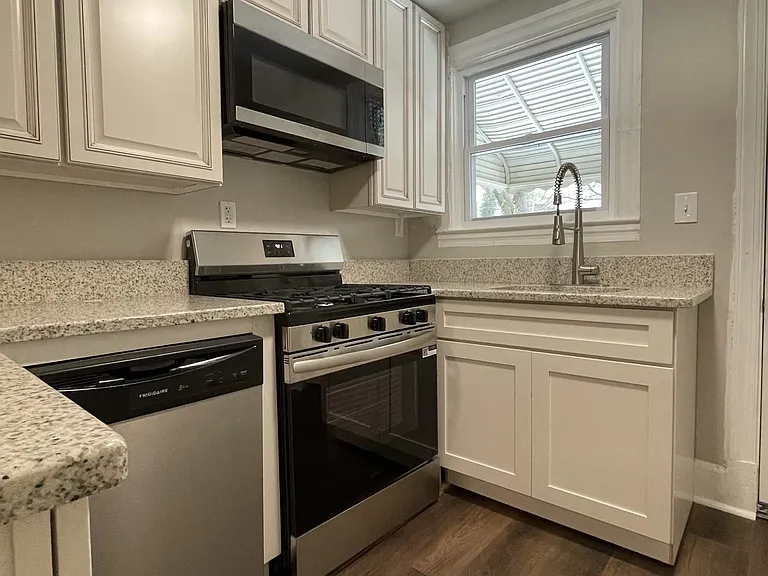 2644 W Lafayette Ave — Photo 50