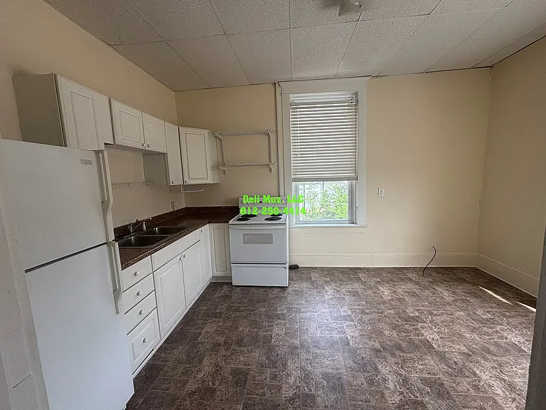 706 Court St #C — Photo 17